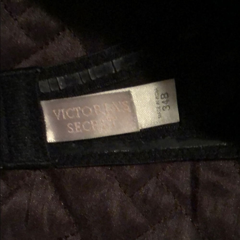 Vs Bra - Picture 2 of 2